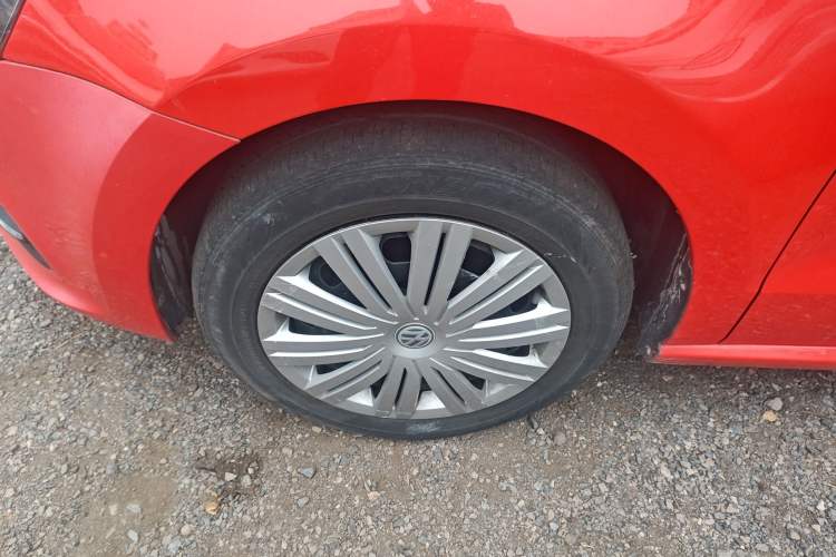 Used Volkswagen Polo 2016 1.6L Automatic Comfort Model
