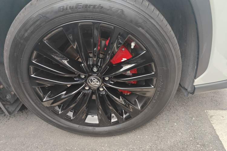 Used Toyota Highlander 2022 Dual-Engine 2.5L Four-Wheel Drive Prestige Version 7 Seats Right Front Wheel Hub