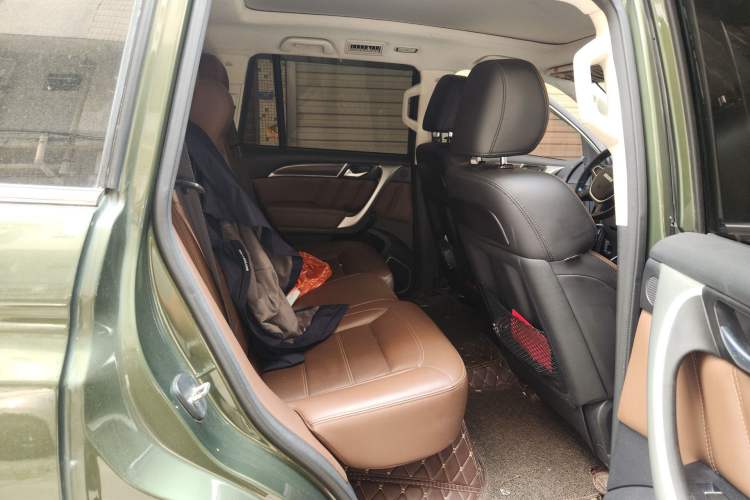 Used Haval H9 2017 2.0T Diesel 4x4 Premium 5-Seater Left Rear Seat