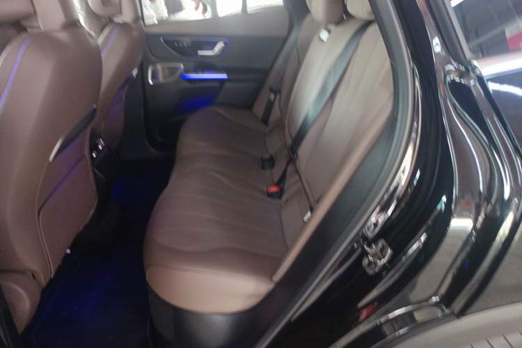 Used Mercedes-Benz EQE SUV 2024 500 4MATIC Luxury Edition Left Rear Seat