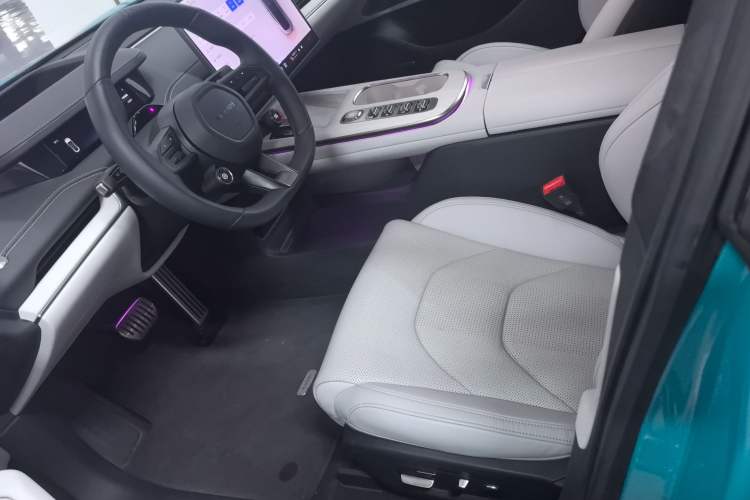 Used Xiaomi Auto SU7 2024 Four-Wheel Drive Ultra-Long Range Advanced Intelligent Driving Max Edition Left Front Seat