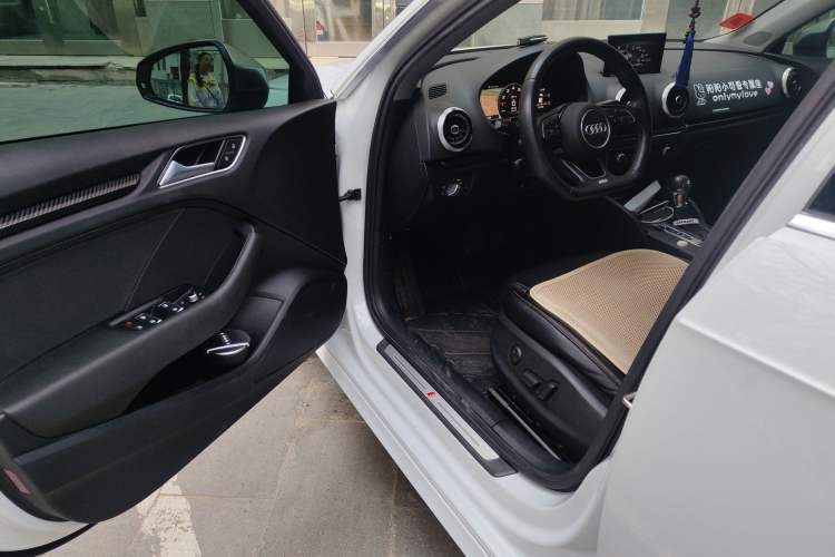 Used Audi A3 2019 Limousine 35 TFSI Sport Edition China V Emission Standard Driver Seat