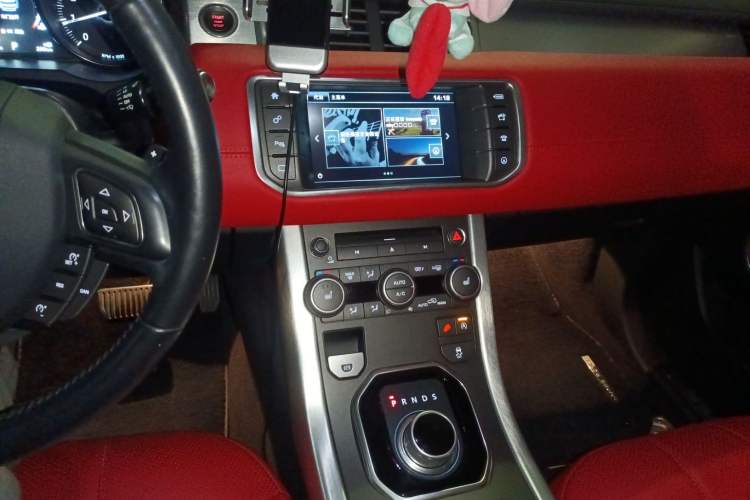 Used Land Rover Range Evoque 2016 2.0T SE PLUS Smart Enjoyment Edition Audio And AC Panel