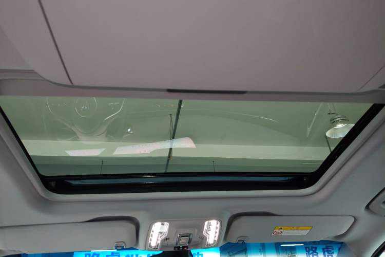 Used Buick GL8 2025 Lu Zun Deluxe Edition