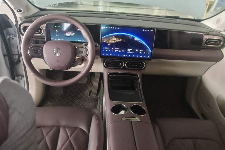 Used Leapmotor C11 2024 Range-Extended 300 Luxury Edition
