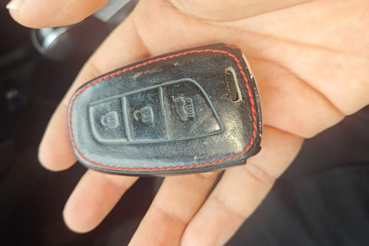 Used Hyundai Santa Fe 2013 2.4L Automatic Two-Wheel Drive Smart Version