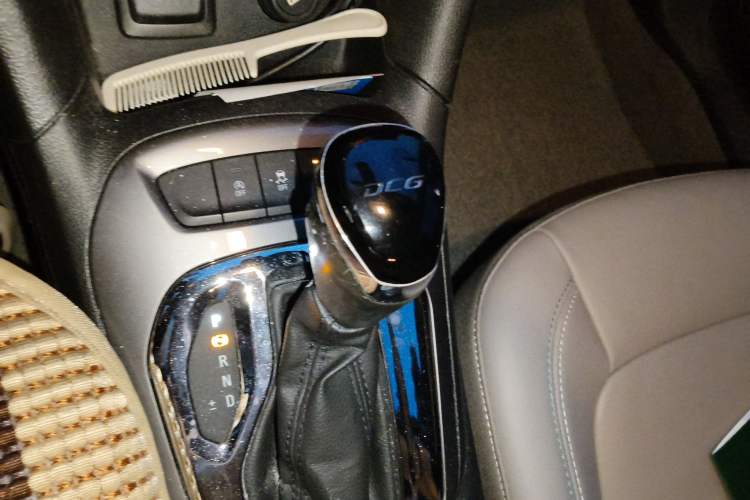 Used Chevrolet Cruze 2015 1.4T DCG Luxury Edition Gear Lever