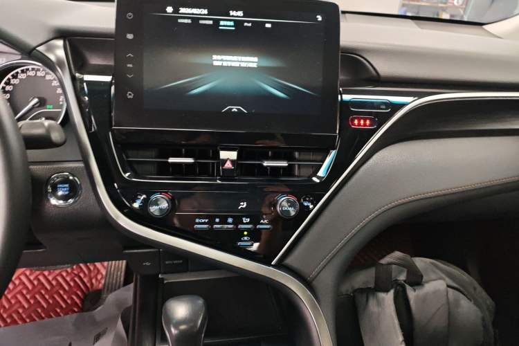 Used Toyota Camry 2021 2.0G Luxury Edition
