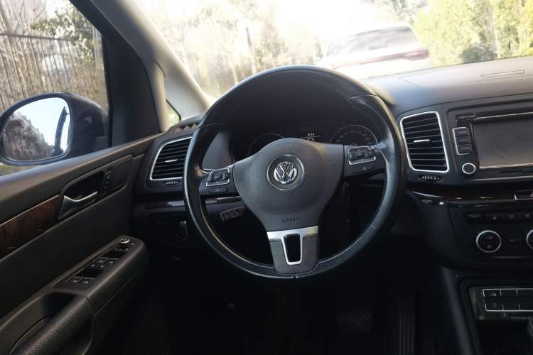 Used Volkswagen Sharan 2014 2.0 TSI Comfort Model
