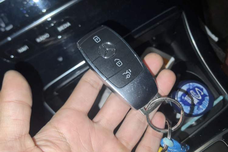 Used Mercedes-Benz C-Class 2021 C 260 Star Edition Vehicle Key