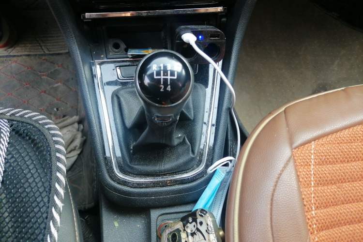 Used Volkswagen Bora 2016 1.6L Manual Comfort Model Gear Lever