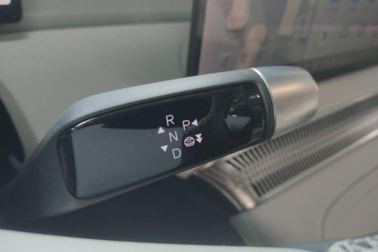 Used XPeng X9 2025 740 Ultra-Long Range Max
