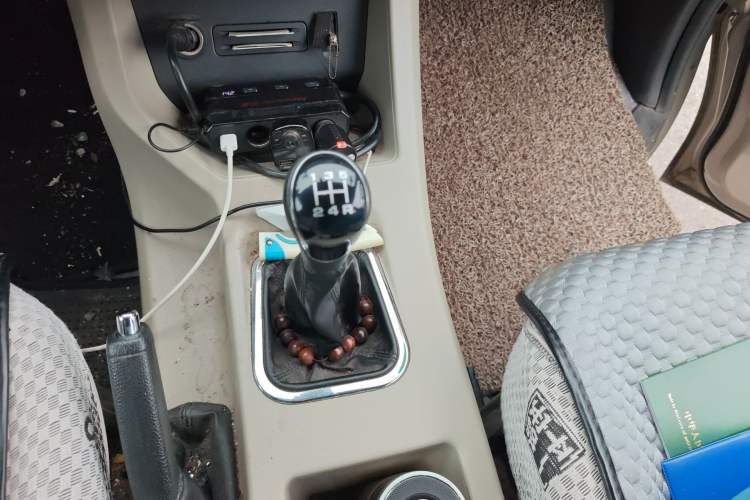 Used FORTHING Lingzhi 2019 Facelifted M5L 1.6L 7-Seater Base Model China VI Standard Gear Lever