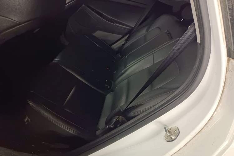 Used Hyundai Tucson 2015 1.6T Dual-Clutch Two-Wheel-Drive Smart Model Left Rear Seat