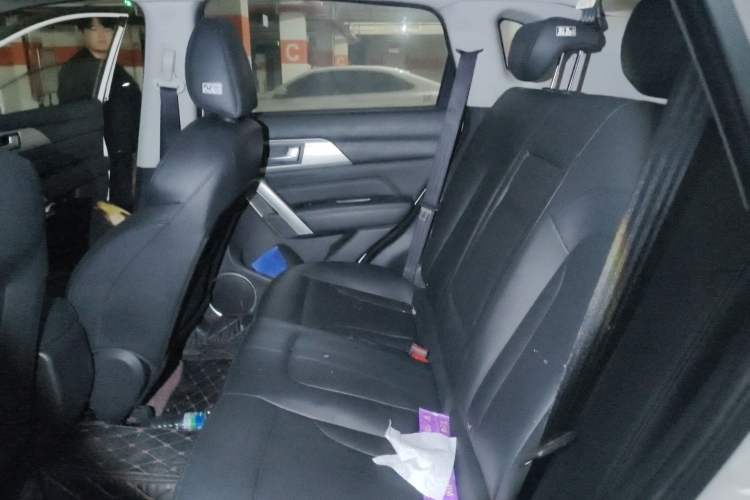 Used Haval H2 2017 Red-Label 1.5T Manual Two-Wheel Drive Luxury Model Left Rear Seat