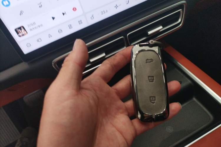 Used Li Auto L8 2023 Air model