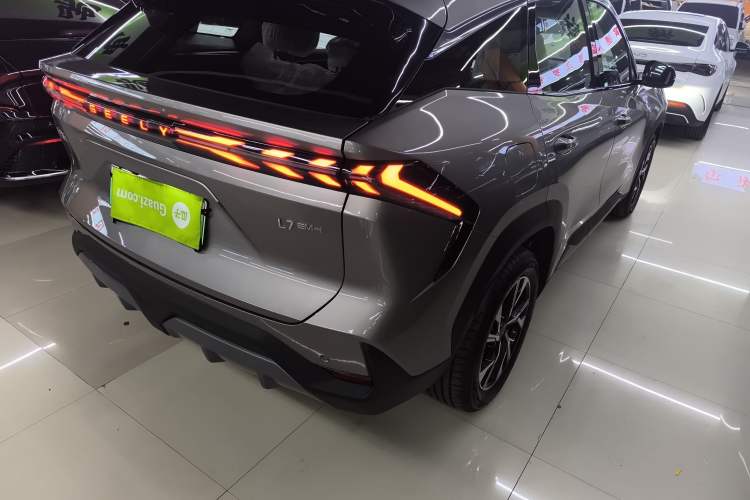 Used Geely Galaxy L7 2025 EM-i 115km Long-Range Version
