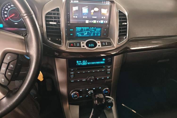 Used Chevrolet Captiva 2014 2.4L 4x4 Flagship Edition 7 Seats