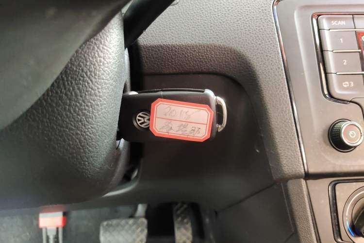 Used Volkswagen Santana 2016 1.6L Automatic Fashion Edition
