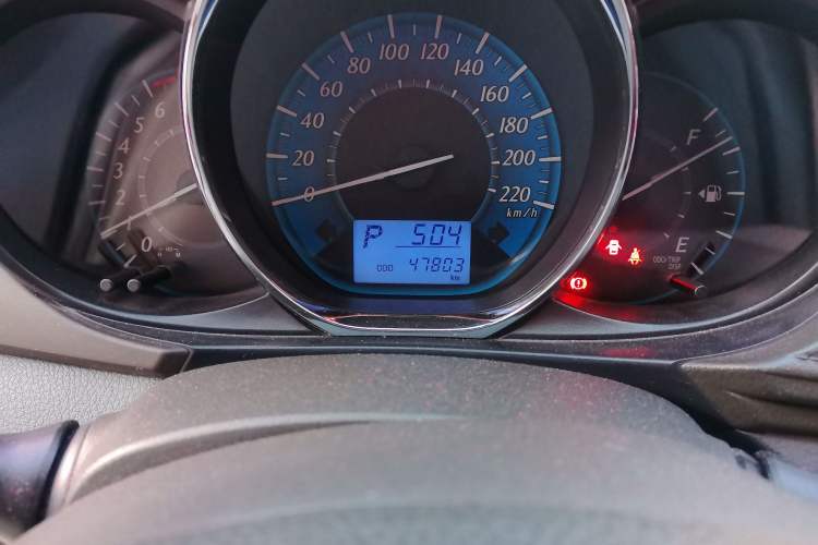 Used Toyota YARiS L Zhi Xuan 2014 1.3E Automatic Charm Edition Odometer Close Up