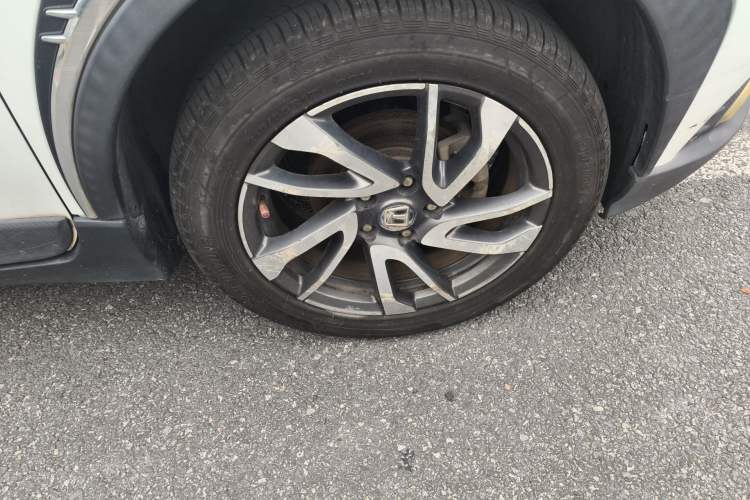 Used Luxgen U5 SUV 2017 1.6L Manual Jazz Edition Right Front Wheel Hub