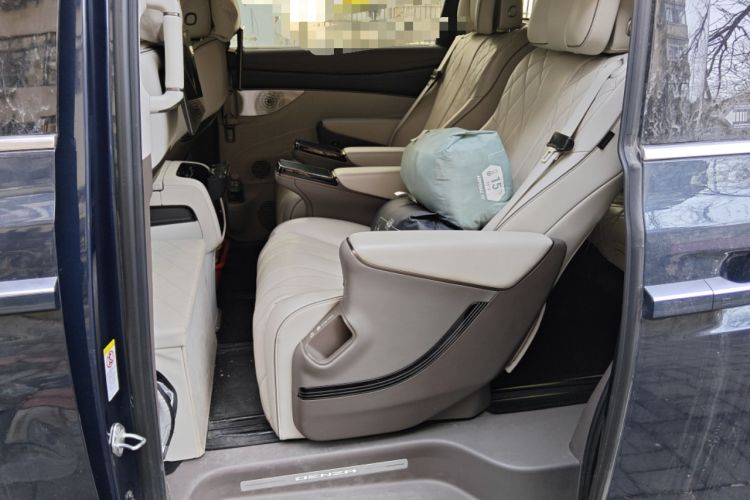 Used Denza D9 2022 DM-i 970 Four-Wheel Drive Flagship Model