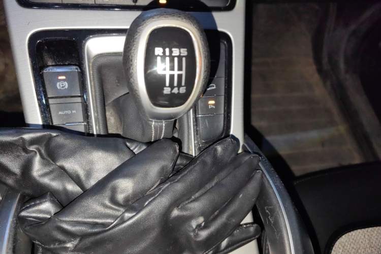 Used Geely Auto Emgrand X7 Sport 2016 2.0L Manual ZhiShang Version