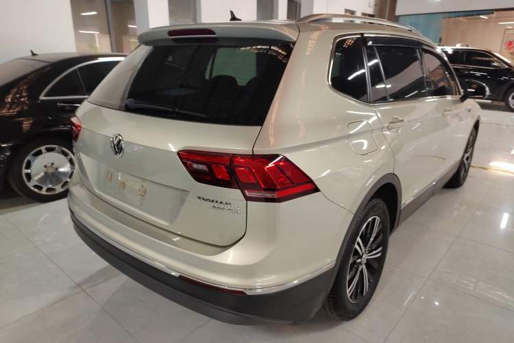 Used Volkswagen Tiguan L 2019 330TSI Automatic Two-Wheel Drive Panoramic Comfort Edition China VI Standard Rear Right 45 Deg