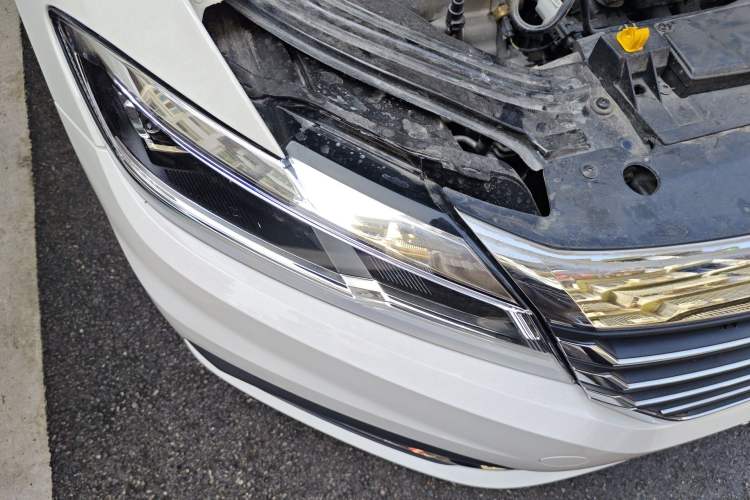 Used Volkswagen Lavida 2019 1.5L Automatic Comfort Edition China VI Standard Right Front Headlight