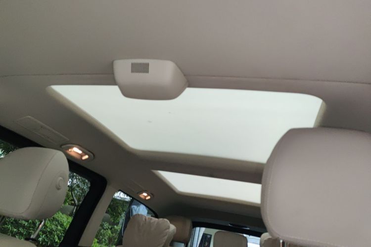 Used Mercedes-Benz V-Class 2018 V 260 L Prestige Extended Version China VI Headliner