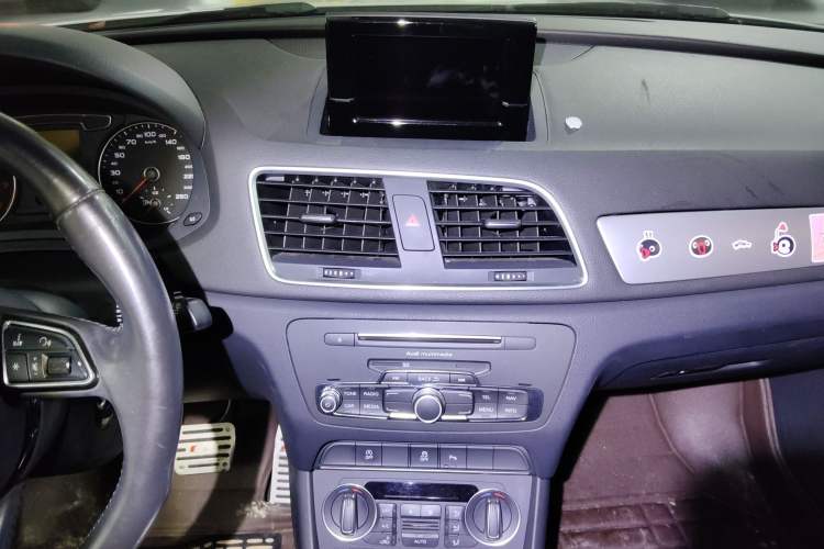 Used Audi Q3 2016 30 TFSI Fashion Model