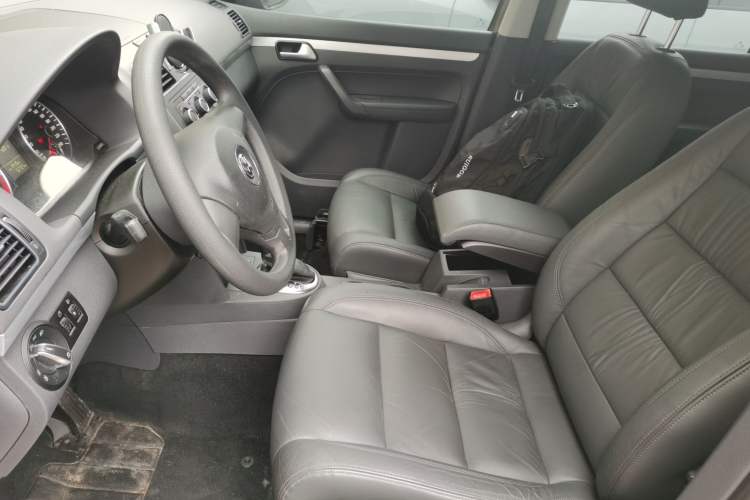 Used Volkswagen Touran 2015 1.4T DSG Comfort Edition 5 Seats Left Front Seat