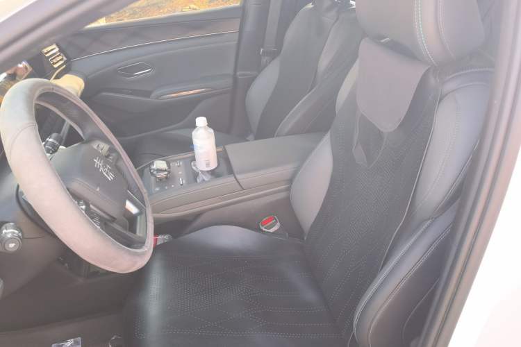 Used BYD Qin L 2025 DM-i Smart Drive 80KM Leading Model
