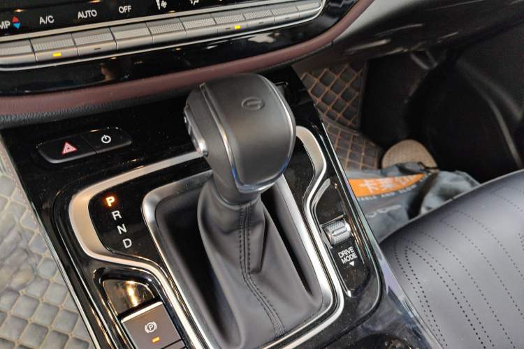 Used GAC Trumpchi M6 2023 PRO 270T DCT Luxury Edition Gear Lever