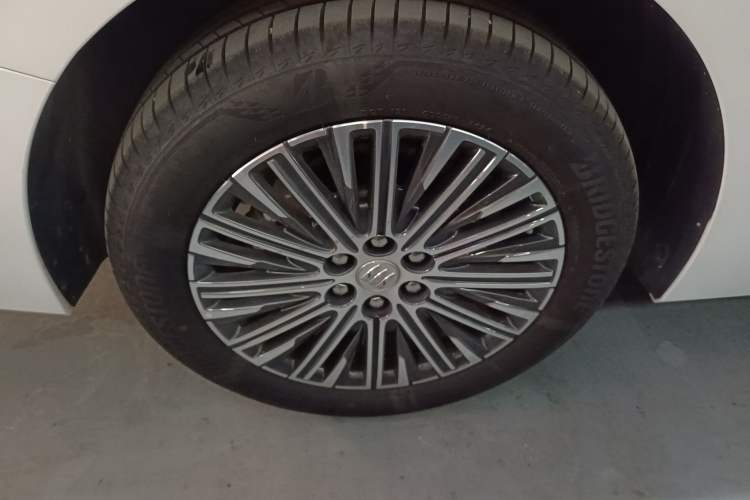 Used Buick GL8 New Energy 2024 Lu Zun Luxury Edition 7-Seater