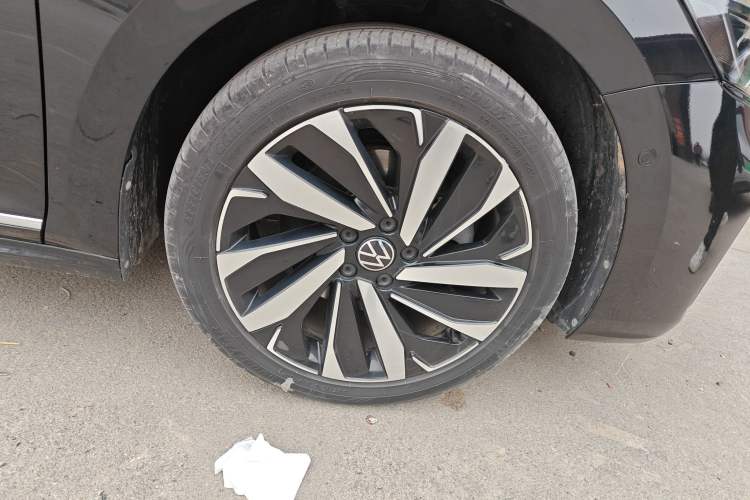 Used Volkswagen Passat 2022 330TSI Starry Luxury Edition – Exclusive Special Edition