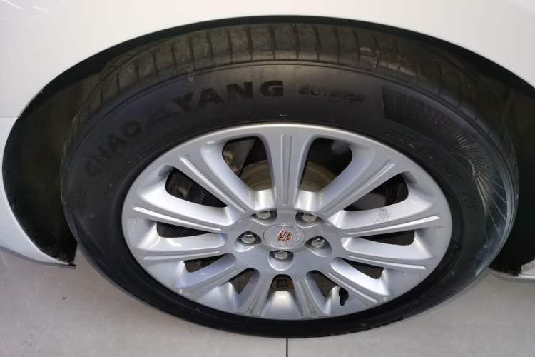 Used Cadillac XTS 2015 28T Comfort Model Exterior 4