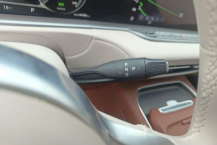 Used VOYAH FREE 2024 Ultra-Long Range Intelligent Driving Version Gear Lever