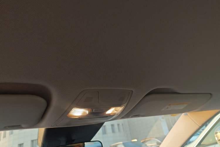 Used Hongqi E-QM5 2022 431 km Charge & Enjoy Edition