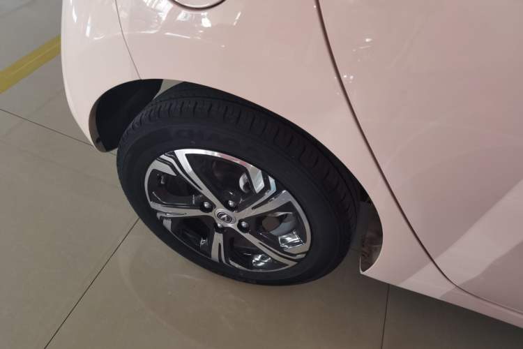 Used CHANGAN OSHAN Benni E-Star 2022 Qingxin Edition Colorful Model Lithium Iron Phosphate Right Rear Wheel Hub