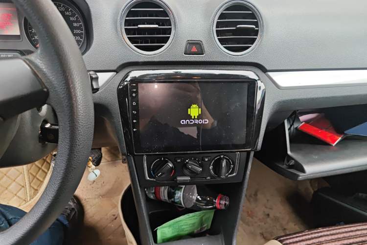 Used Volkswagen Jetta 2013 1.6L Manual Comfort Model Audio And AC Panel