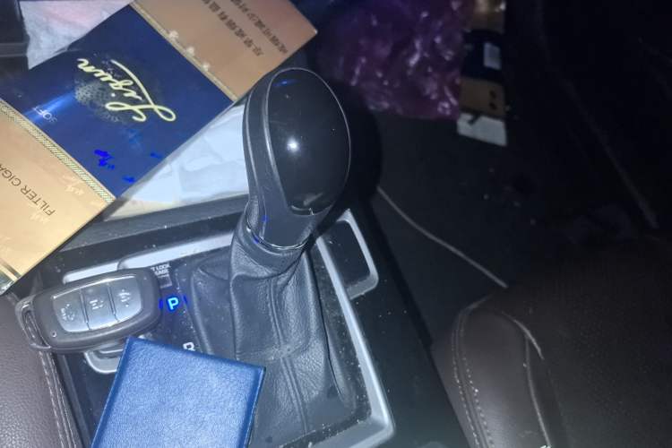 Used Hyundai Mistra 2014 1.8L Automatic Smart GLS Gear Lever