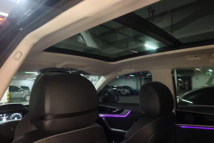 Used Hongqi HS5 2019 2.0T Smart Connect Flagship All-Wheel-Drive Version
