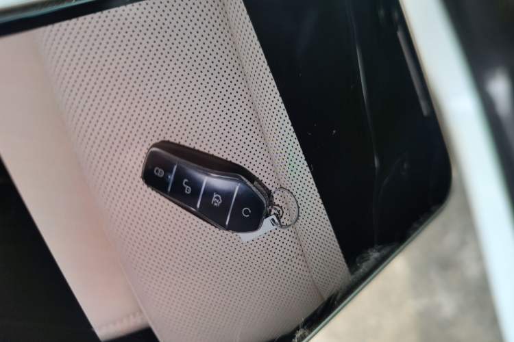 Used BYD Song Pro New Energy 2025 2nd Generation Intelligent Driving Version DM-i 75KM Leading Edition Vehicle Key