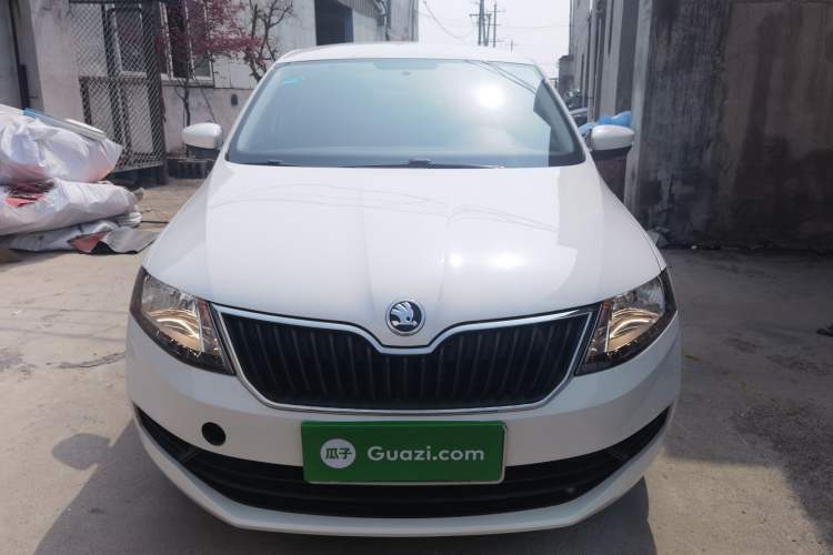 Used Skoda Rapid Spaceback 2018 1.6L Automatic Standard Edition