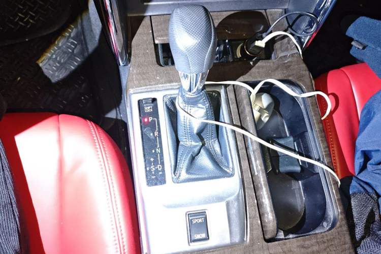 Used Toyota Reiz 2013 2.5S Elite Edition Gear Lever