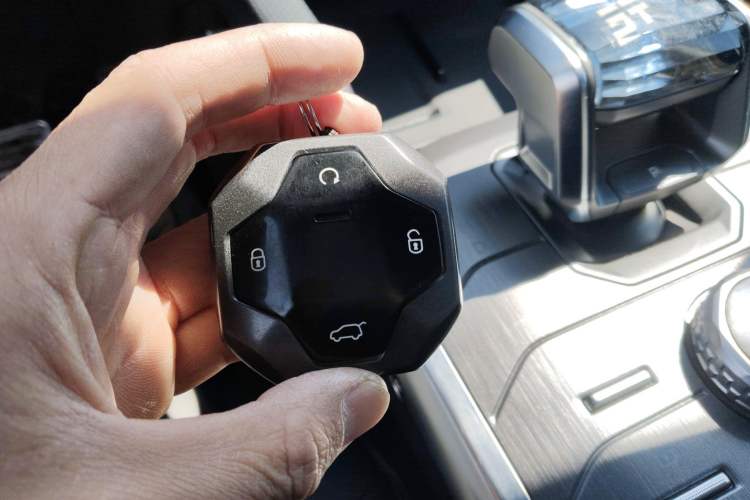 Used JETOUR Shanhai Traveler C-DM 2024 C-DM 208KM Mountain & Wilderness Edition Interior 1