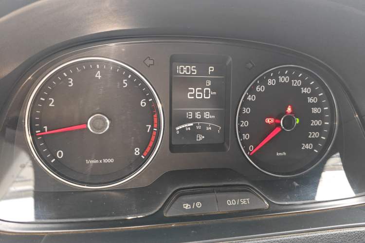 Used Volkswagen Lavida 2015 1.6L Automatic Comfort Edition
