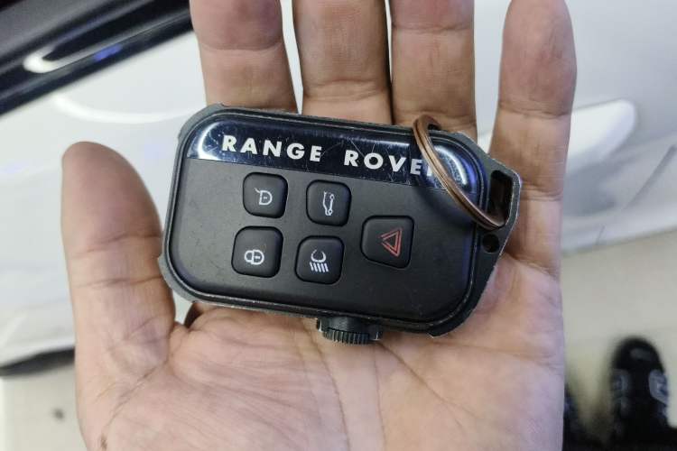 Used Land Rover Range Rover Evoque 2018 240 PS SE Smart Brilliance Edition