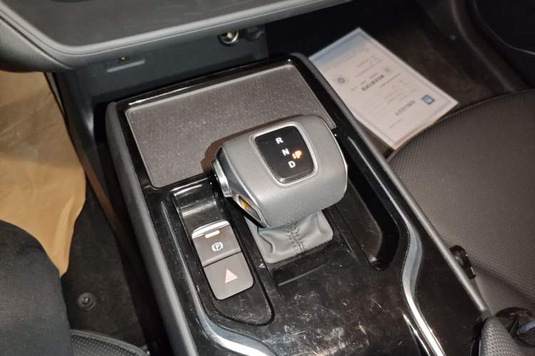 Used Hongqi E-QM5 2023 Base Travel Edition
